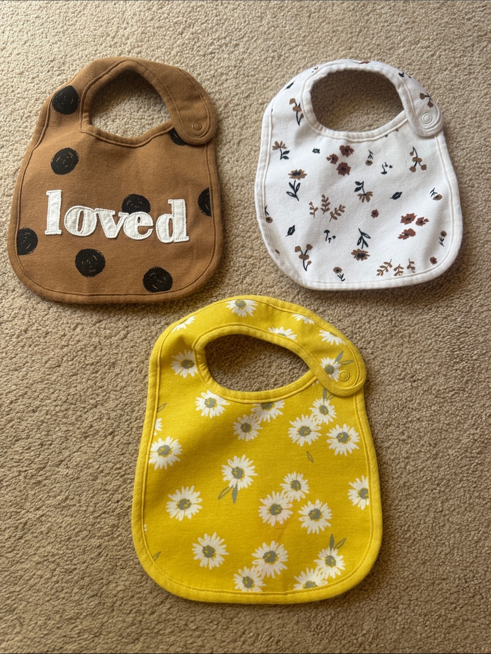 Child of Mine by Carter’s Baby Bib Bundle Set of 3 Loved Floral Daisy Neutral